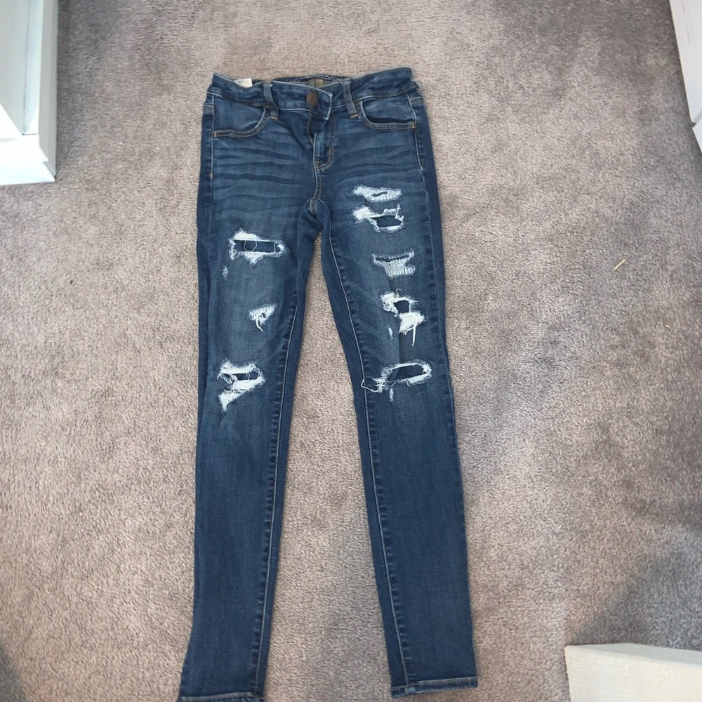 Distressed American eagle jeans size 4 (run small)